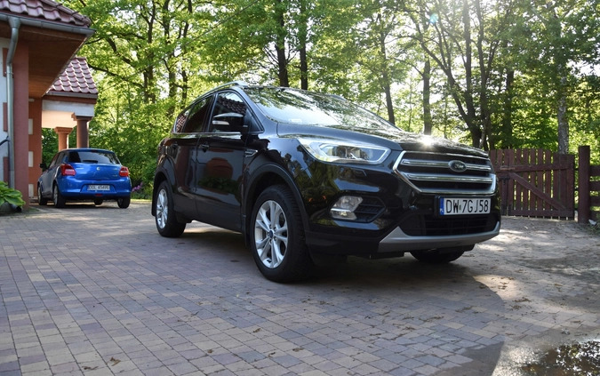 Ford Kuga cena 89500 przebieg: 99500, rok produkcji 2019 z Wrocław małe 497